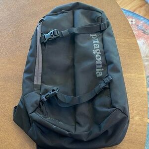 Patagonia Atom sling bag 8L